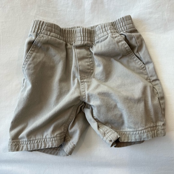 B1G1F Boys Lucky Brand Khaki Shorts Size 2T - Picture 1 of 3